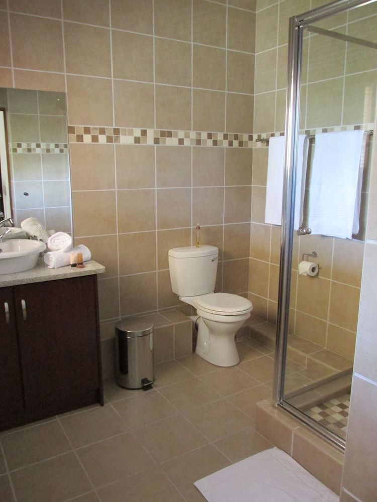 Karoo Sun Boutique Guest House Luxury Double or Twin Room, Garden View 5