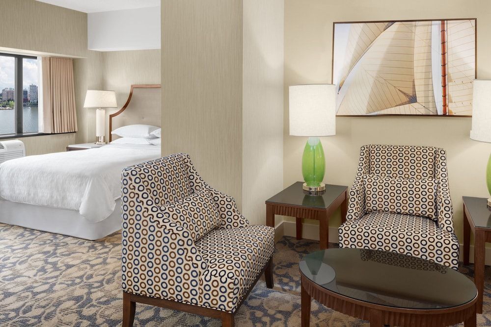 Deluxe Room, 1 King Bed
