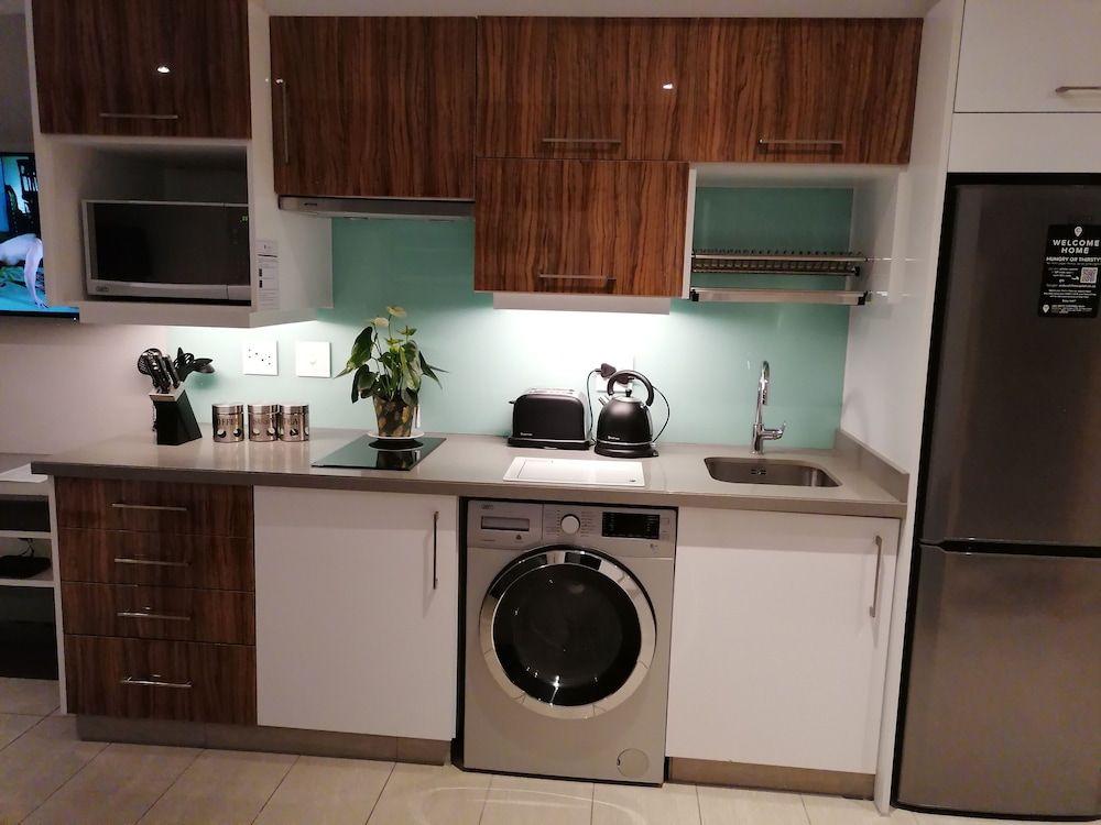 The Pearls of Umhlanga ! - No 1 Apts Private Business Triple Room 9