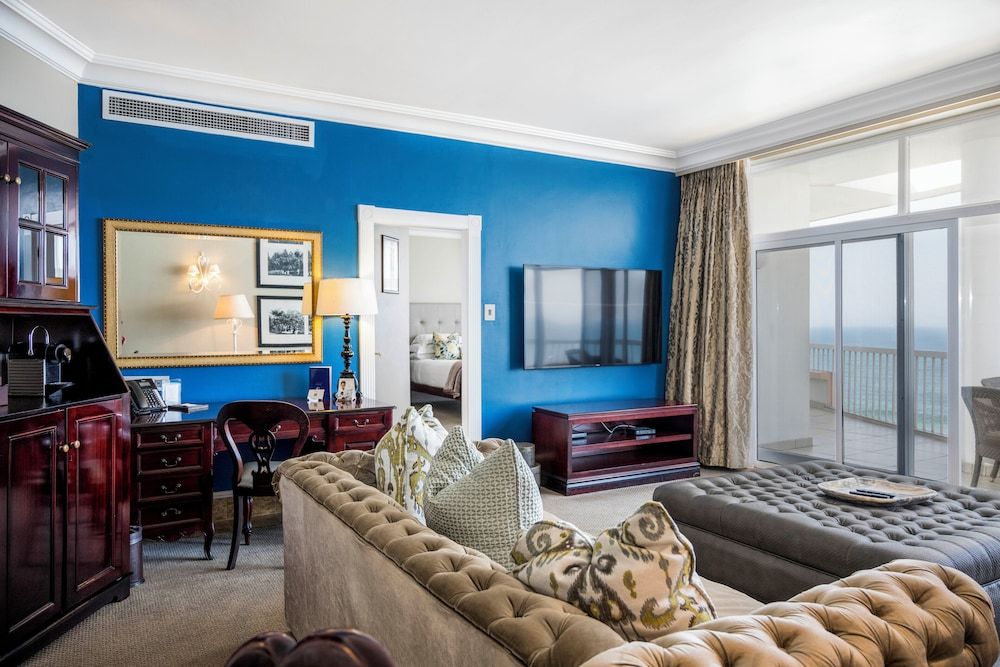 Beverly Hills Presidential Suite 3