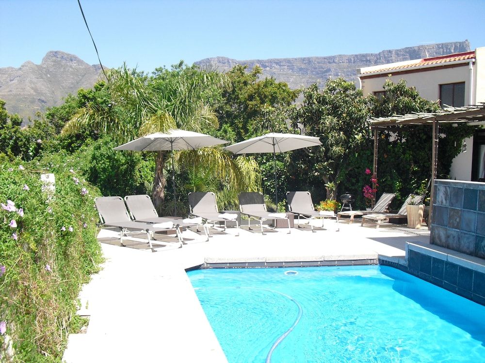 undefined Upperbloem