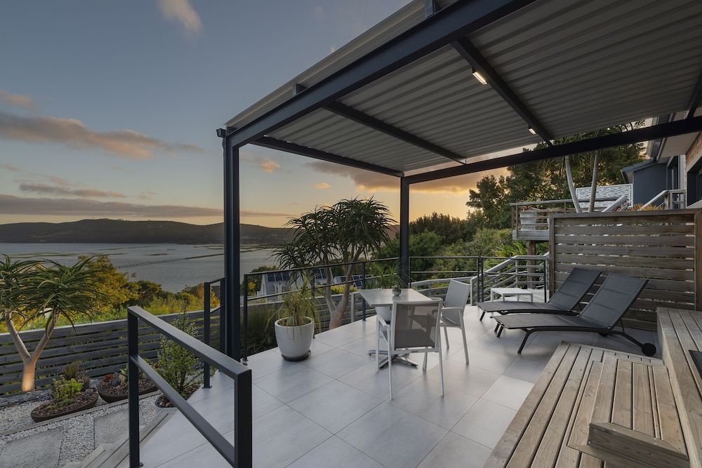 undefined THEBLOEM 4