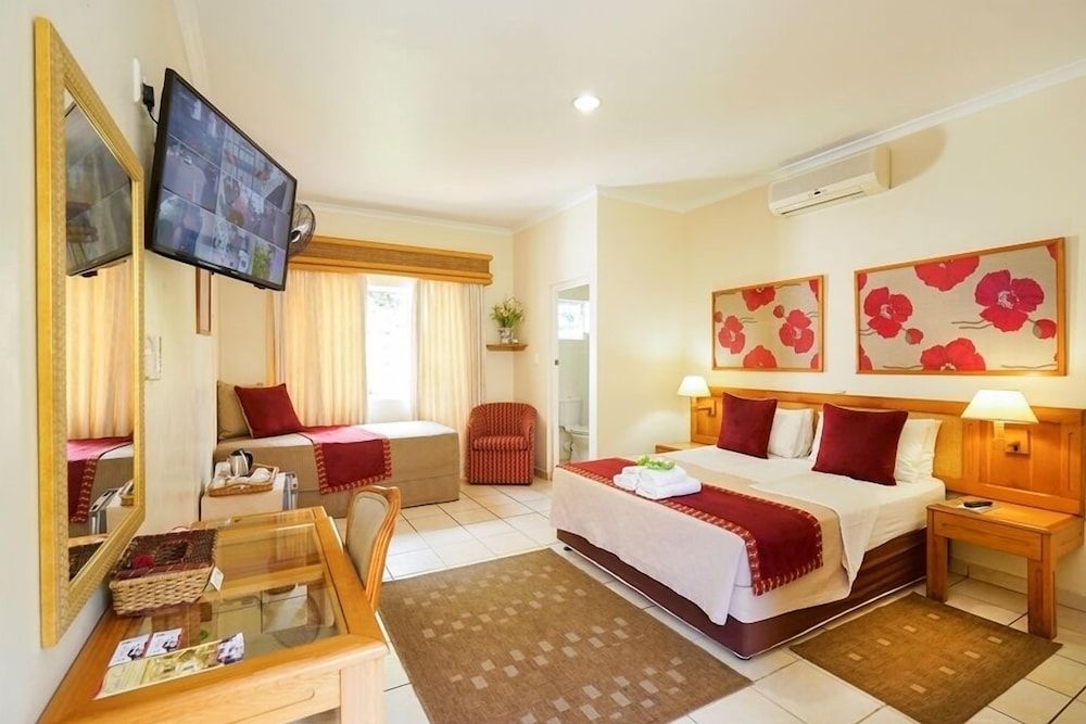 Centre Court B & B Room (Double or Twin Room with Extra Bed) 10