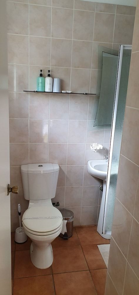 Centre Court B & B Room (Double or Twin Room with Extra Bed) 9