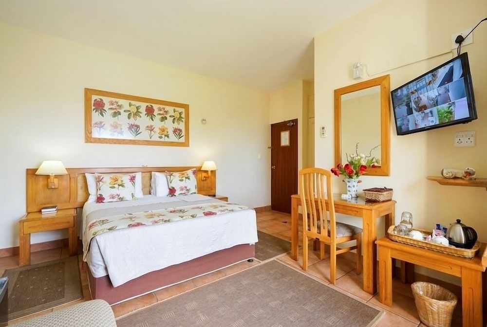Centre Court B & B Room (Double or Twin Room with Extra Bed) 5