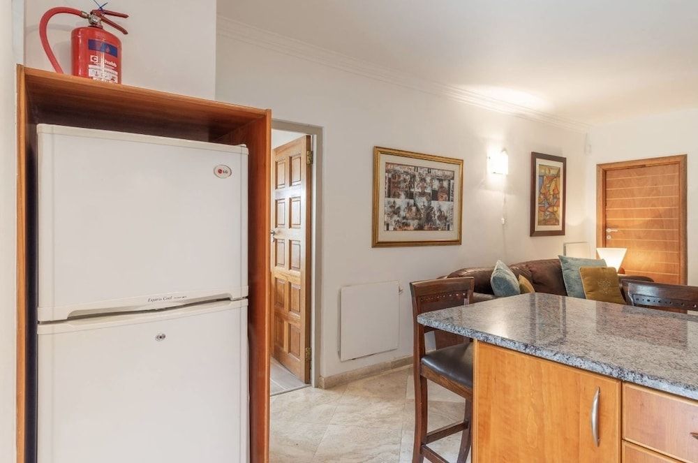 Bantry Beach Luxury Suites Two Bedroom Apartment 8