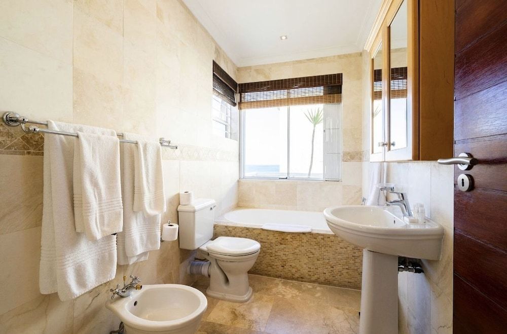 Bantry Beach Luxury Suites Penthouse Apartment 7