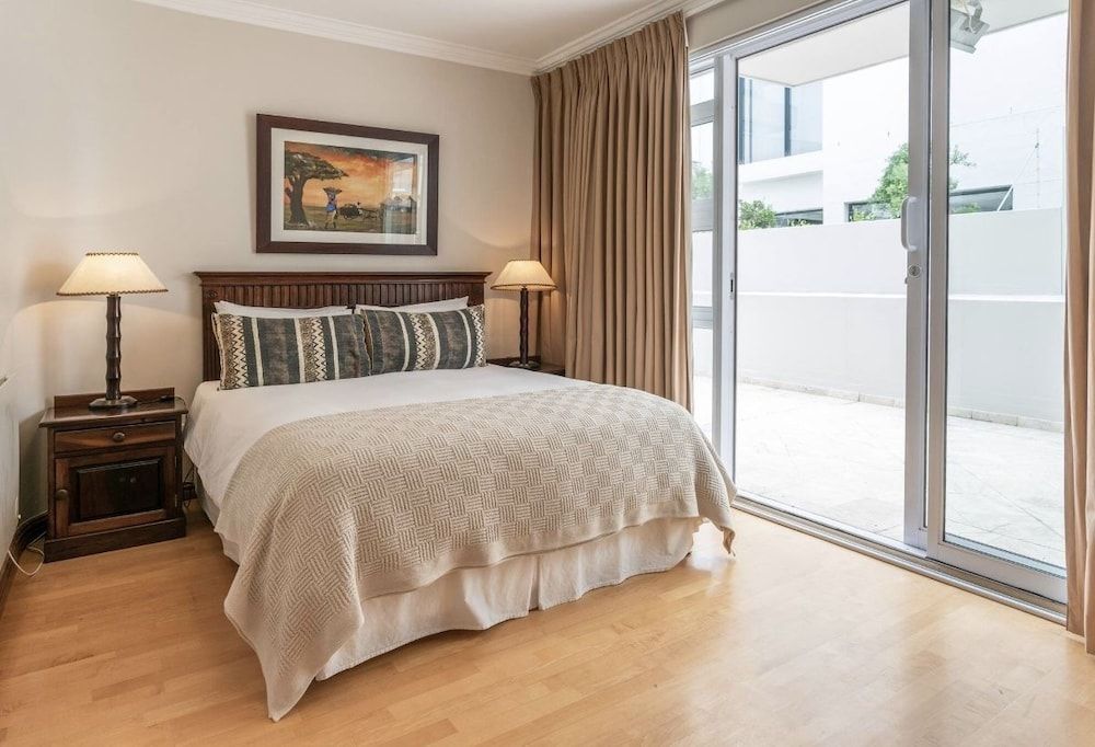 Bantry Beach Luxury Suites Three Bedroom Apartment 2