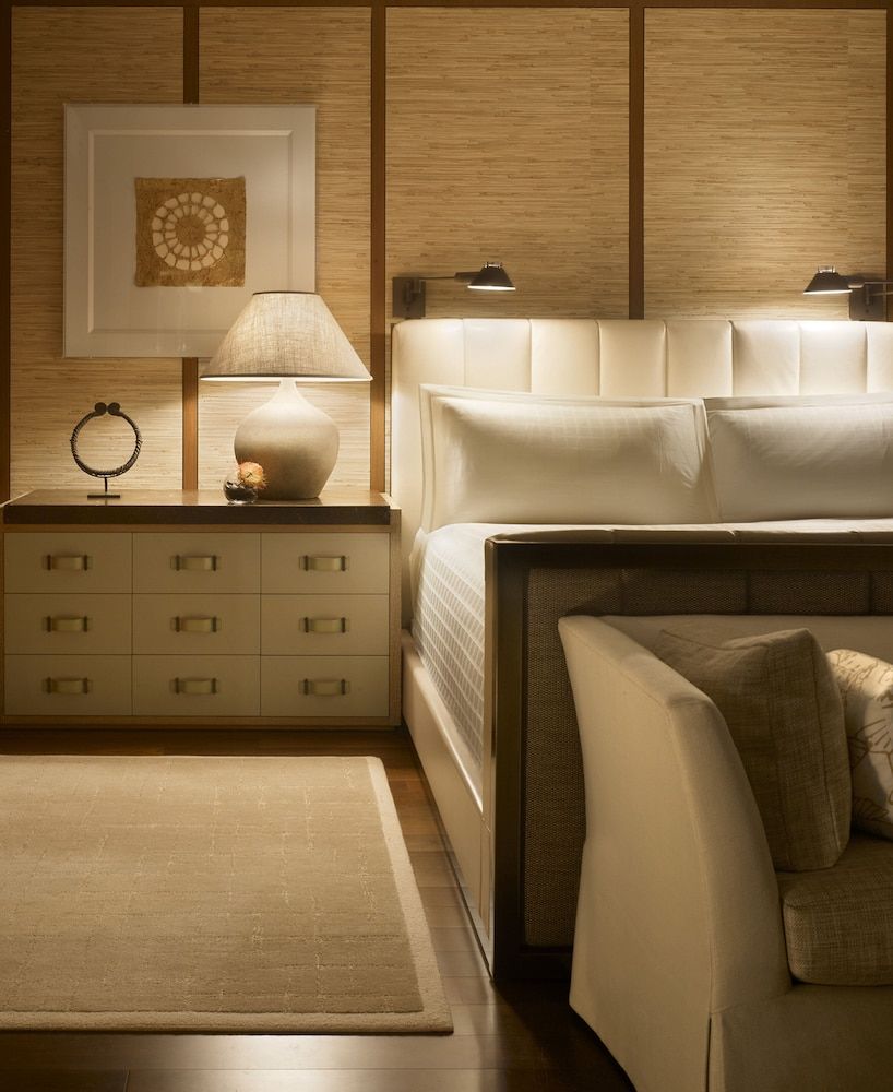 Suite, 1 King Bed, Partial Ocean View (Ohana)