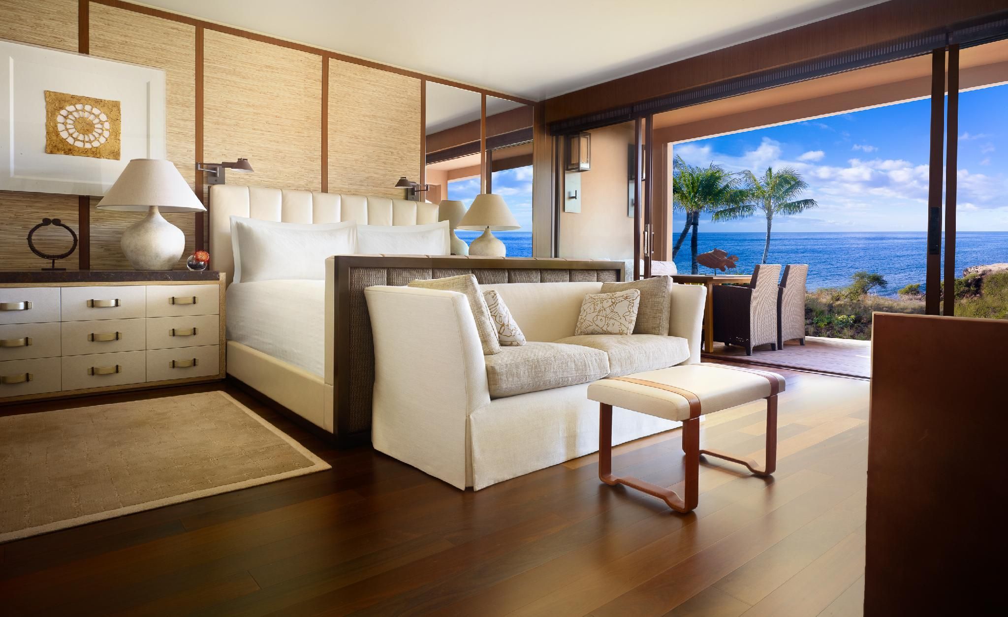 Ohana Oceanfront Suite with King Bed