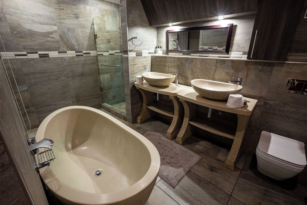 Waterfalls Boutique Hotel Family Apartment 4