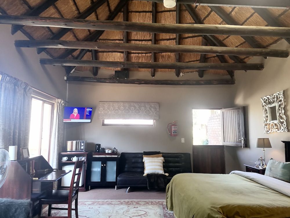 Hawklee Country House Comfort Studio (The Owl) 6