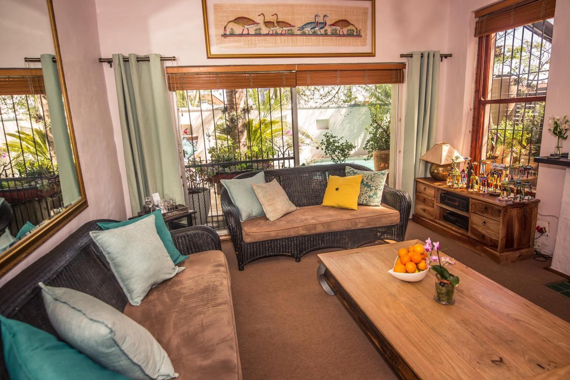 shared lounge/tv area