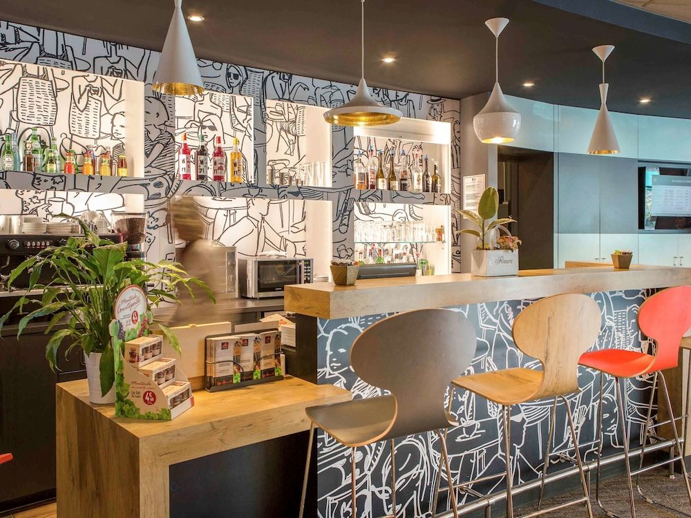 undefined ibis Marseille Timone 7