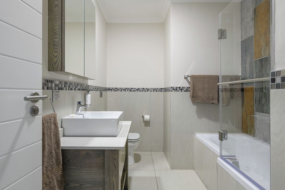 Cayley Mountain Resort Three Bedroom Luxury Chalet with Splash pool 8