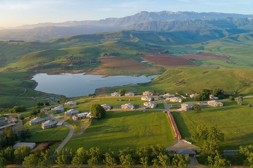 Cayley Mountain Resort