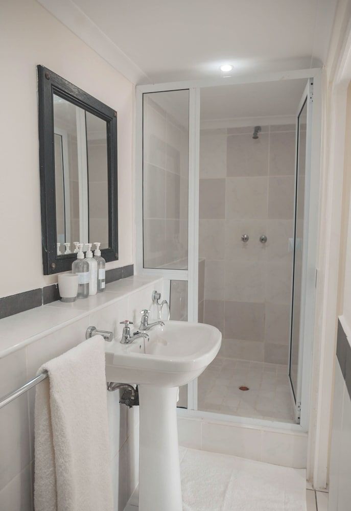 Beside Still Waters Boutique Hotel Luxury Double Room, 1 King Bed 6