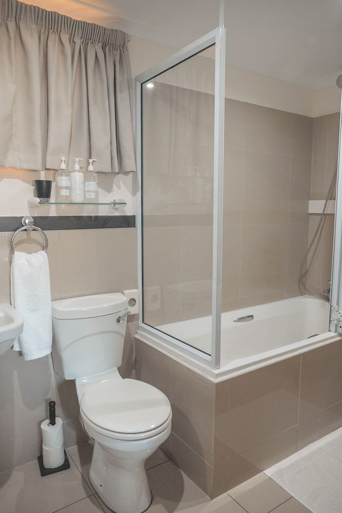 Beside Still Waters Boutique Hotel Luxury Double Room, 1 King Bed 4