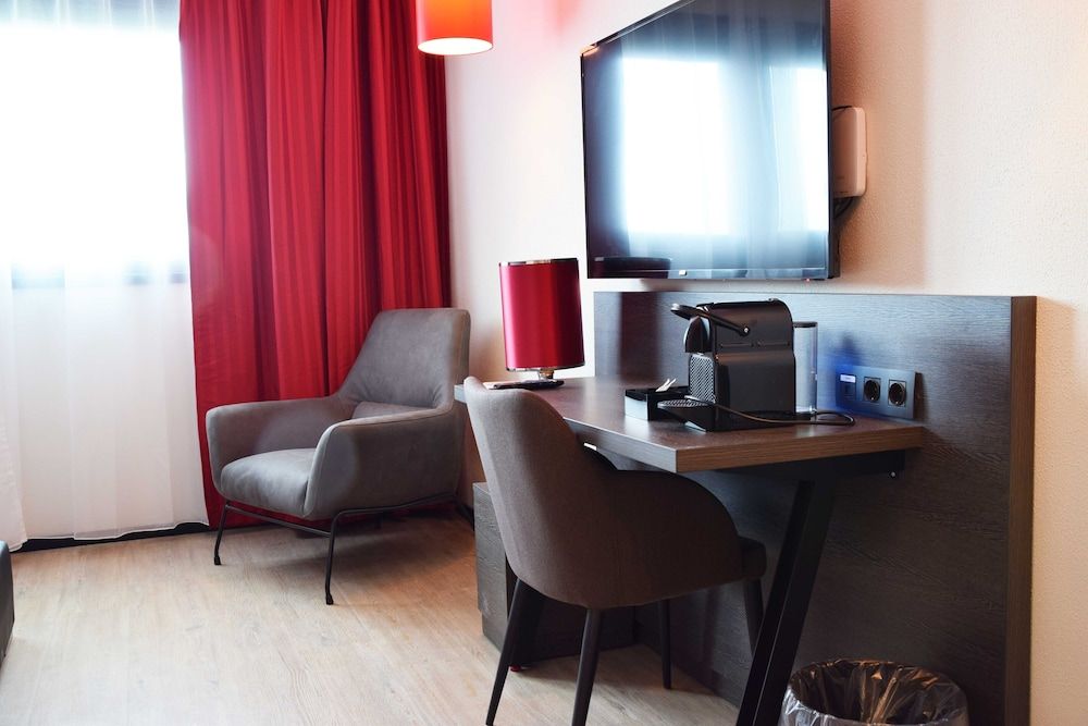 Bastion Hotel Nijmegen Deluxe Twin Room, 2 Twin Beds 3