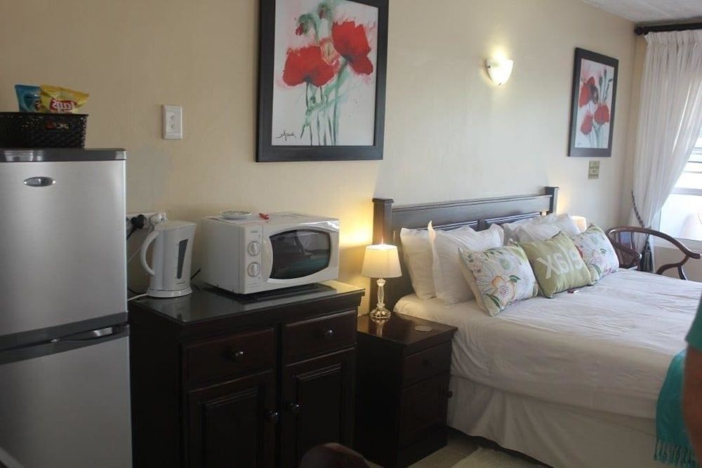 Chartwell Guest House Family Suite, 2 Bedrooms, Non Smoking, Garden View 7