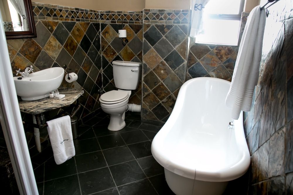 Goldfields Lodge and Conference Centre Family Room 7