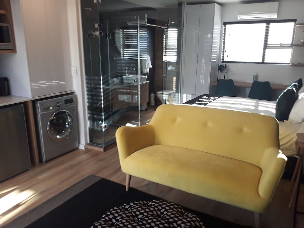 107 Dorpstraat Boutique Hotel Luxury Studio, 1 Queen Bed 5