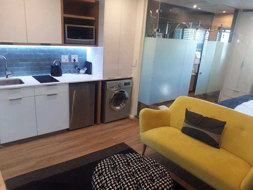 107 Dorpstraat Boutique Hotel Luxury Studio, 1 Queen Bed 4