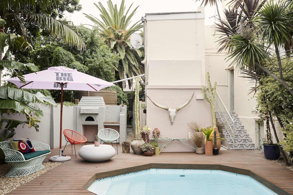 undefined THE BIG Luxury Backpackers