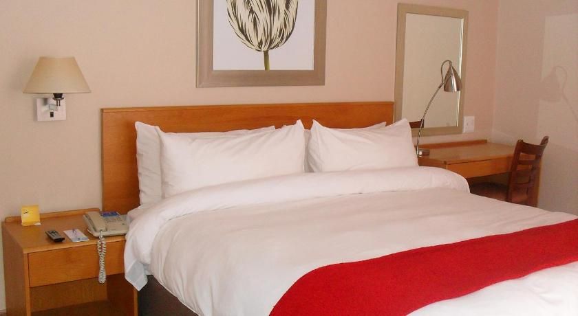 undefined Garden Court Nelson Mandela Boulevard 6