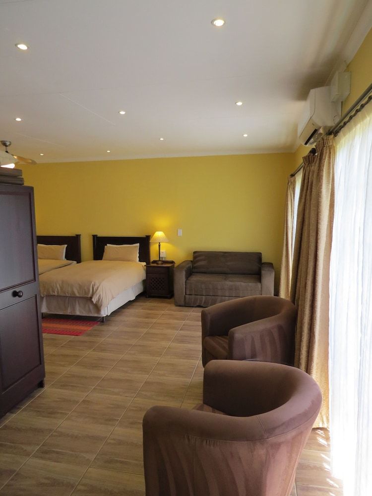 White House Lodge Standard Twin Room 3