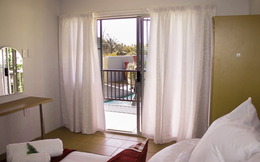 Oppi Hoek Guesthouse Standard Double Room 6