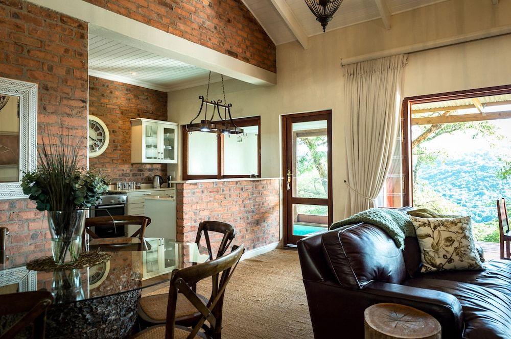 The Hilton Bush Lodge Luxury Suite 6