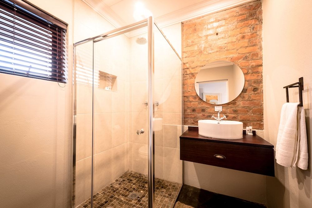 The Hilton Bush Lodge Deluxe Room 4