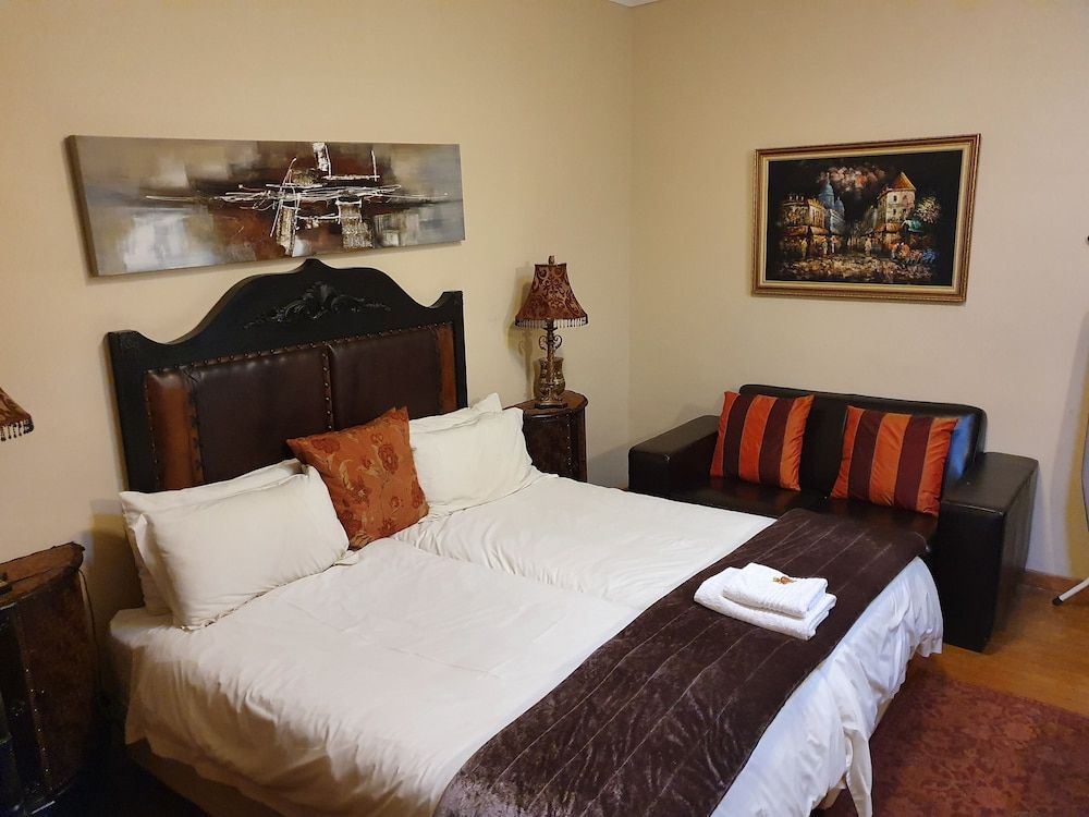 Luxury Family Room 4 Pax (5)