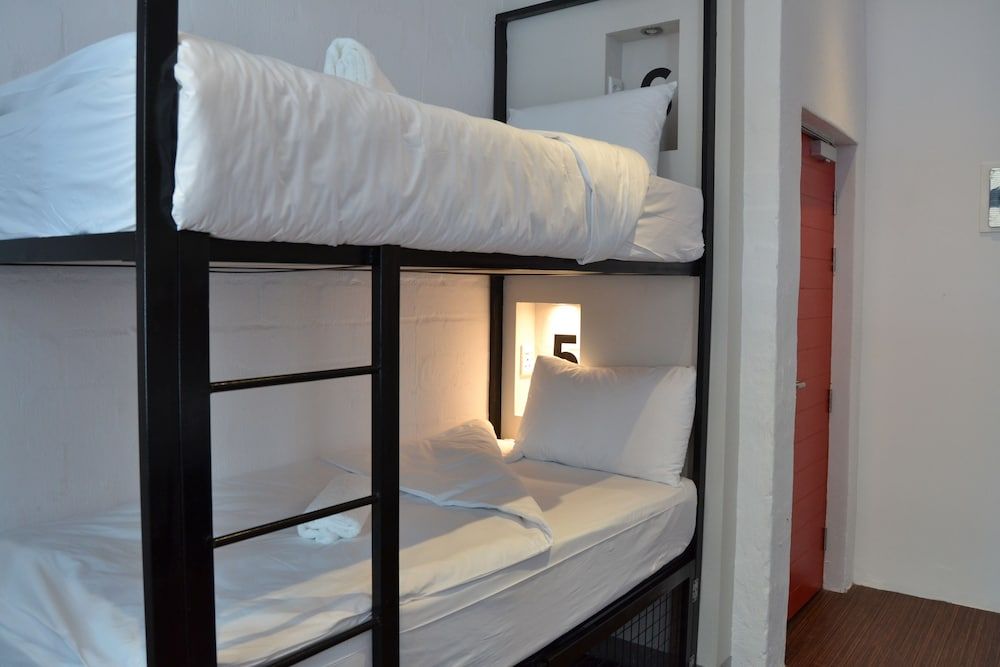 undefined 91 Loop - Hostel 6