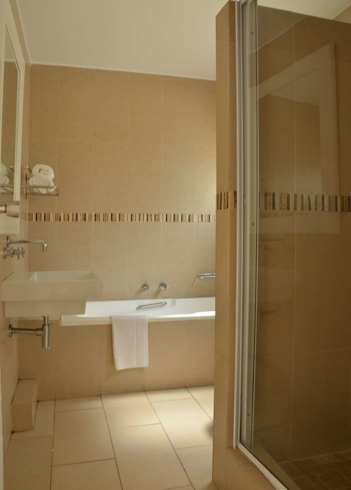 The Estuary Hotel and Spa Family Twin Room, 2 Double Beds, Patio, Lagoon View 2