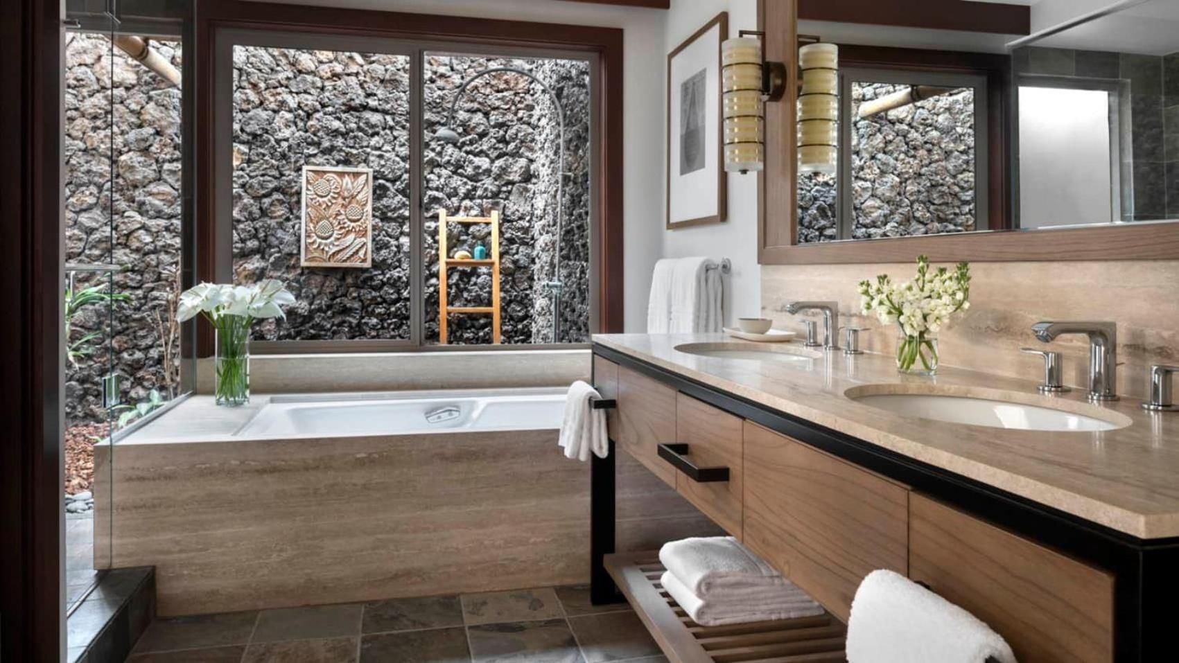Superior Suite - Pool Side View
