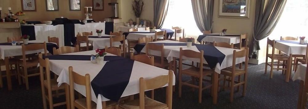 undefined The Russel Hotel 5