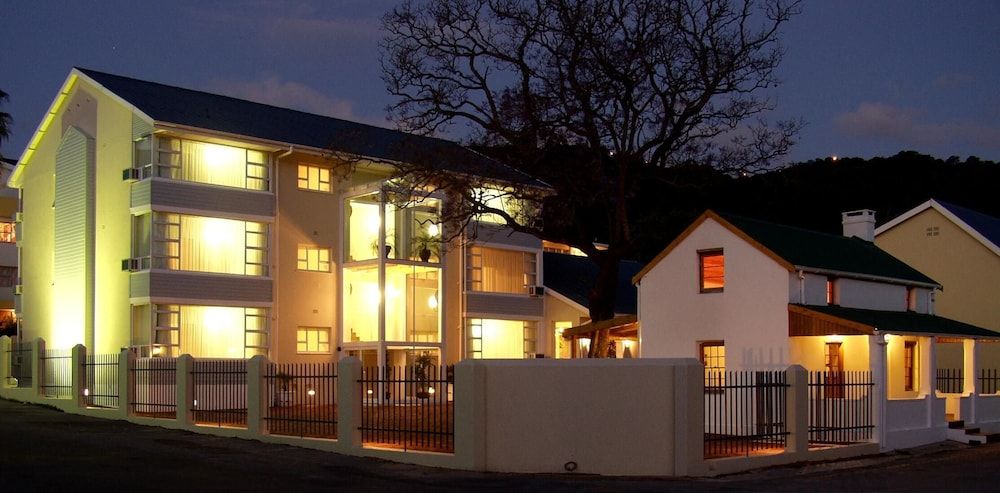 undefined The Russel Hotel