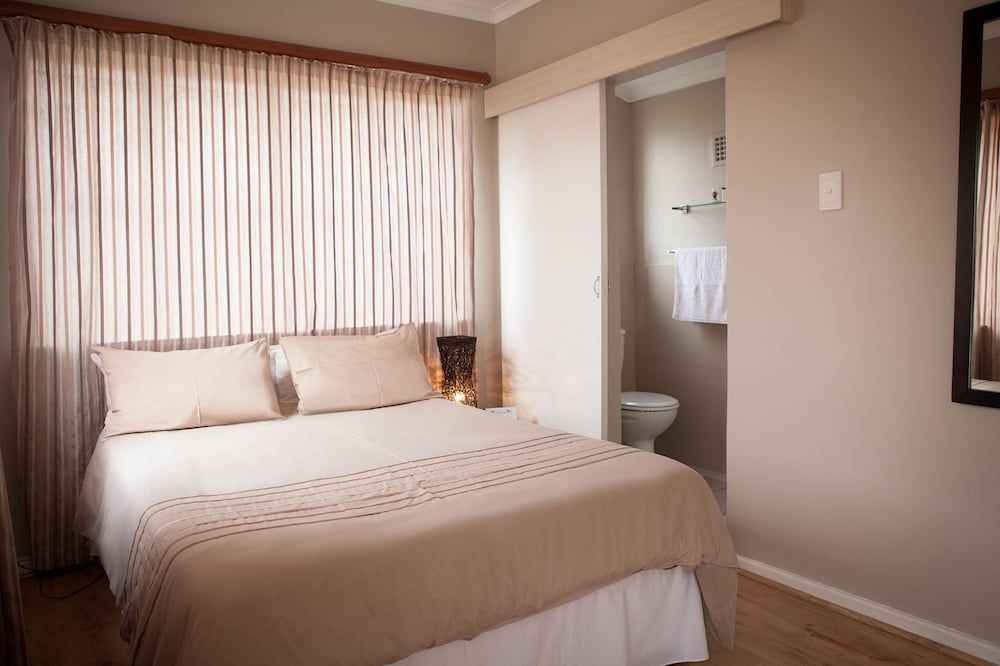 The Lions Guesthouse The Buffalo Apartment