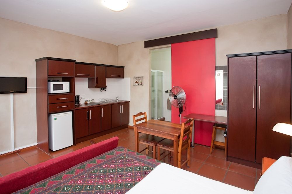 Miles B&B Guesthouse Double Self-Catering 7