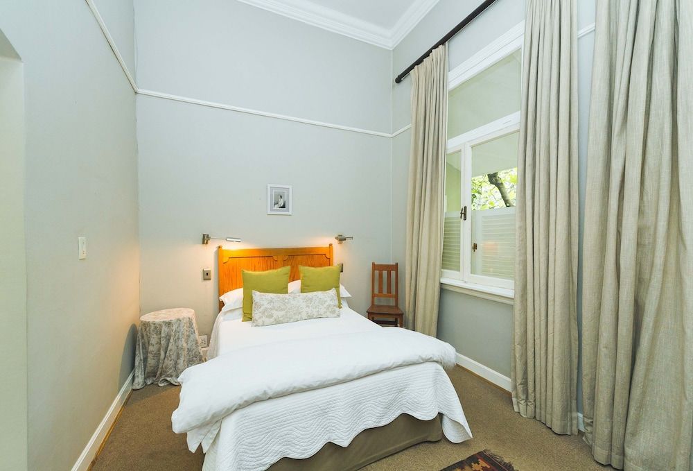 Osborne House - Guest House Luxury Room 2
