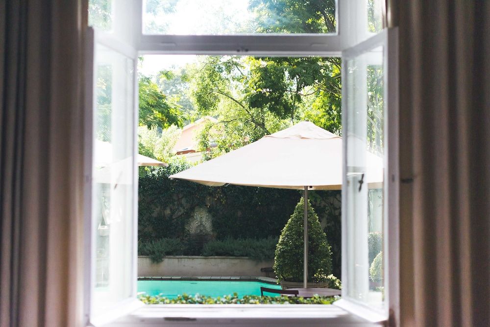 Osborne House - Guest House Luxury Room 5