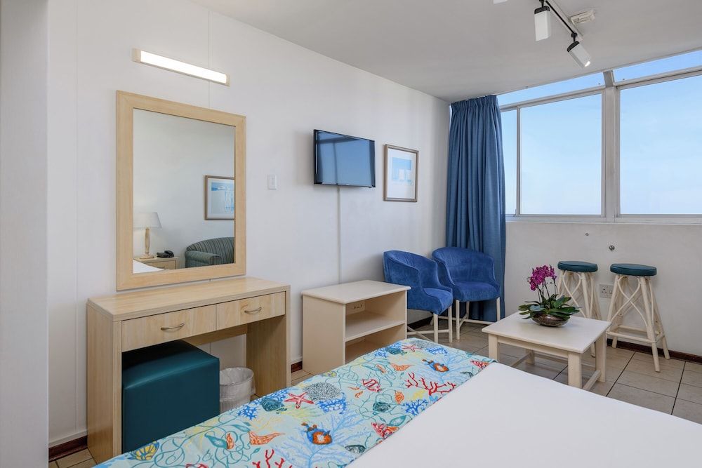 One Bedroom Sea View Apartment
