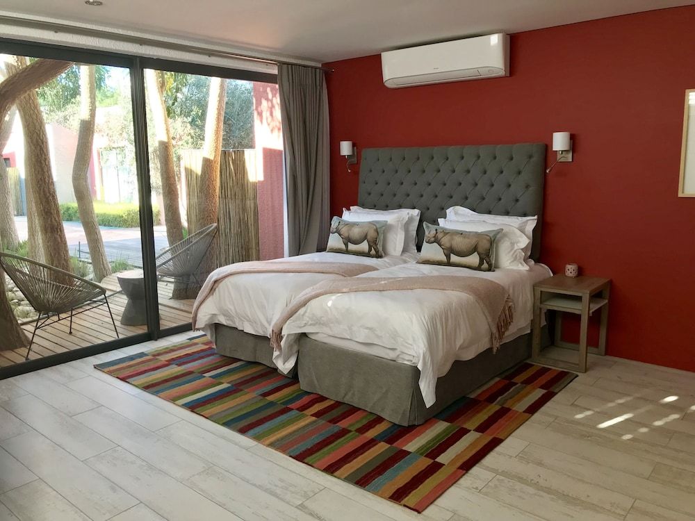 Luxury Room, 1 King Bed, Mountain View
