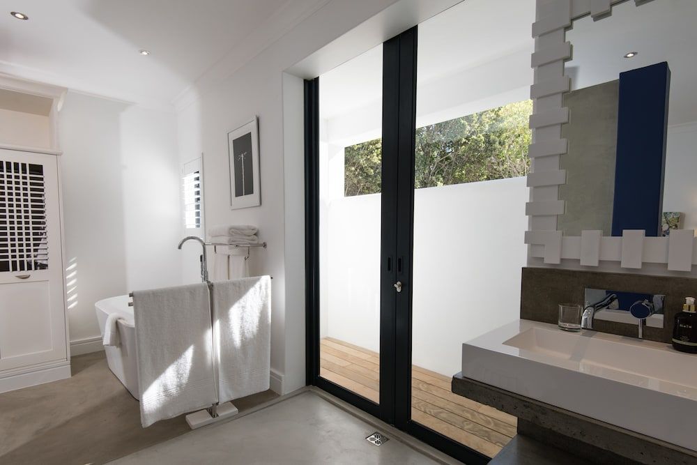 The Old Rectory Luxury Suite, Poolside 6