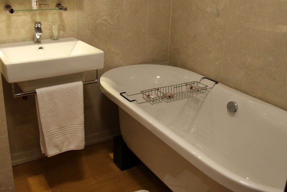 Cycad Guest House Luxury Suite 11