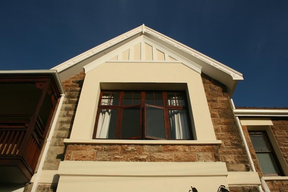 undefined Reading House 7