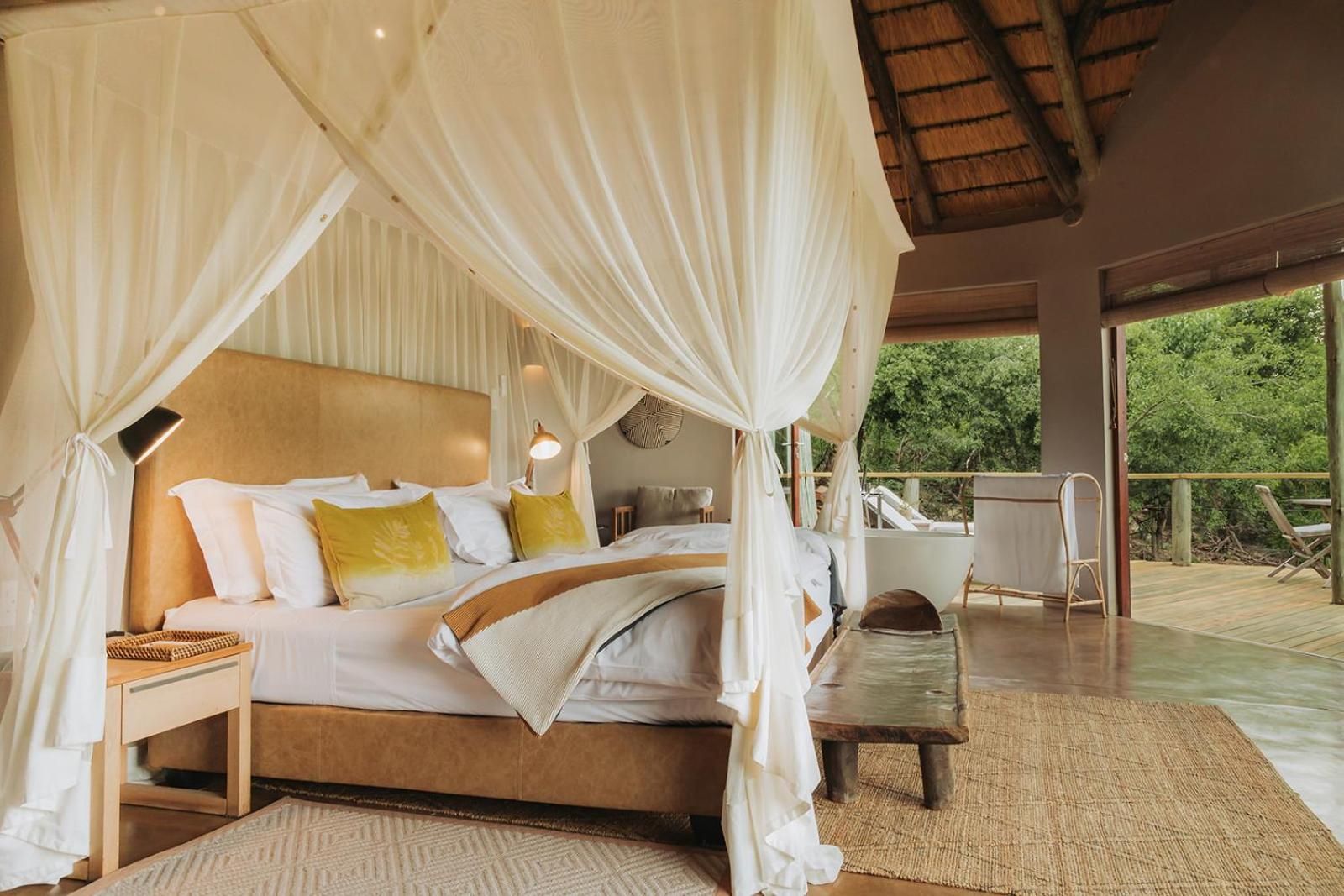 Luxury King or Twin Room