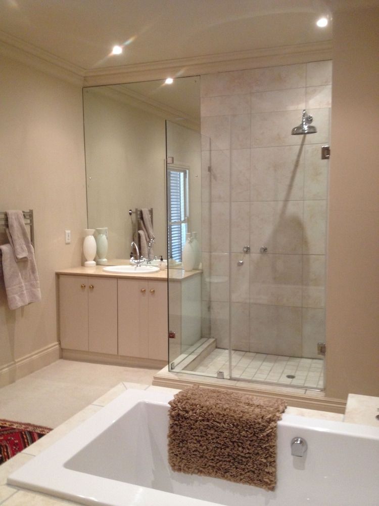 Arum Hill Lodge Luxury Suite, Patio 12